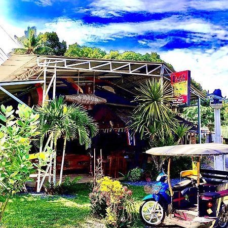 The Lazy Bar And Guesthouse 끄라비 외부 사진