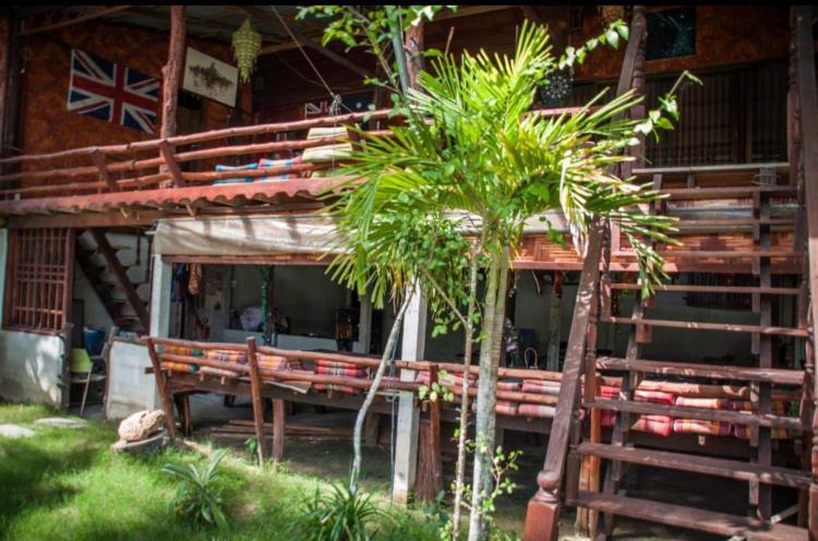 The Lazy Bar And Guesthouse 끄라비 외부 사진