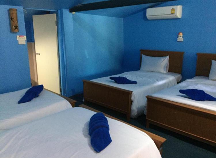The Lazy Bar And Guesthouse 끄라비 외부 사진